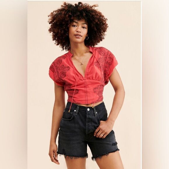 New Free People Temecula
Embroidered Cropped Top Guava Berry size XS
NWOT - Picture 1 of 10